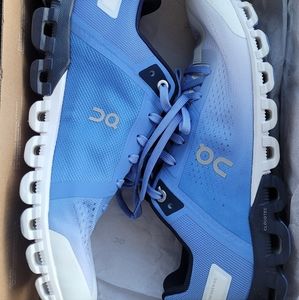 On Cloud Athletic Shoes